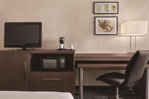 Country Inn & Suites by Radisson, Mt Pleasant-Racine West, WI in Sturtevant, USA