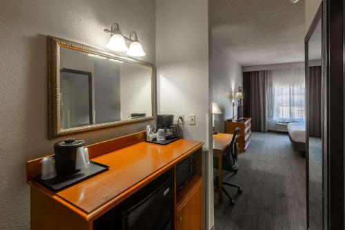 Country Inn & Suites by Radisson, El Dorado, AR