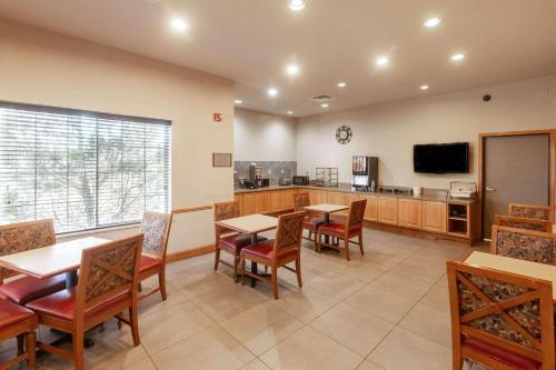 Country Inn & Suites by Radisson, El Dorado, AR