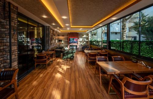 GOLDEN DREAM OTEL in Kartal