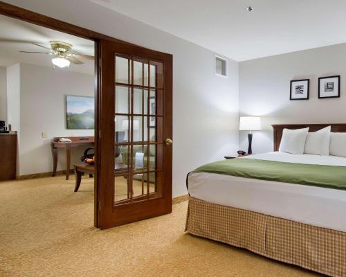 Country Inn & Suites by Radisson, Greeley, CO