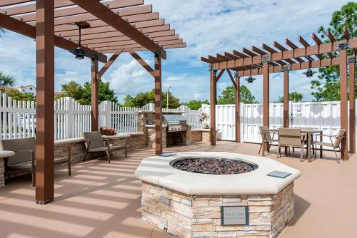 Country Inn & Suites by Radisson, Port Canaveral, FL