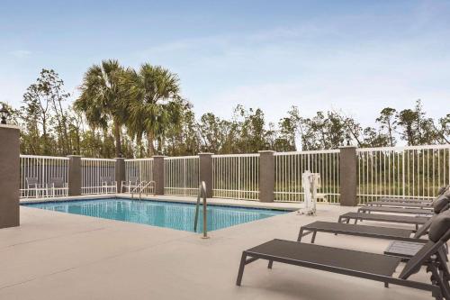 Country Inn & Suites by Radisson, Panama City, FL