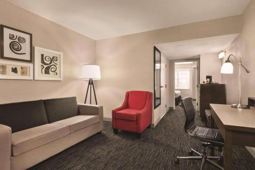 Country Inn & Suites by Radisson, Tampa-Brandon, FL