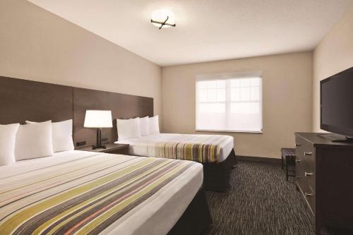 Country Inn & Suites by Radisson, Tampa-Brandon, FL