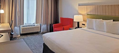 Country Inn & Suites by Radisson, Canton, GA in Canton, USA