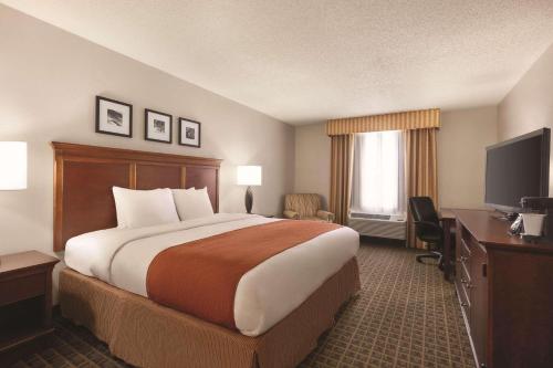 Country Inn & Suites by Radisson, Lawrenceville, GA