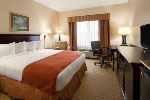 Country Inn & Suites by Radisson Columbus GA - image 5