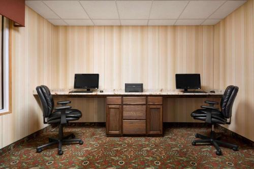 Country Inn & Suites by Radisson, Norcross, GA in Norcross, USA