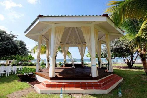 Radisson Grenada Beach Resort