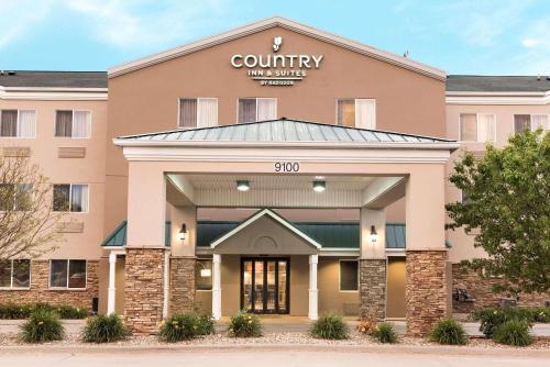 Экстерьер, Country Inn & Suites by Radisson, Cedar Rapids Airport, IA in Линкольнуэй-Виллидж