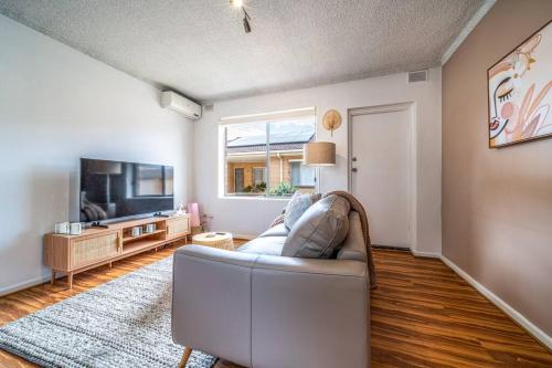 Casa Boho - 2BR Central WiFi in Richmond