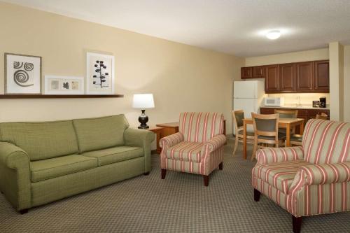 Country Inn & Suites by Radisson, Grinnell, IA