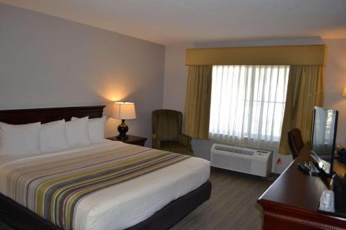 Country Inn & Suites by Radisson, Gurnee, IL