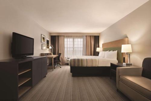 Country Inn & Suites by Radisson Bowling Green KY - image 7