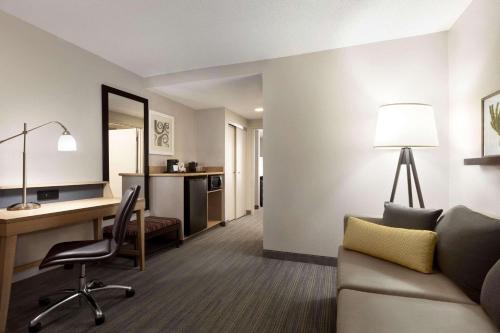 Country Inn & Suites by Radisson, Washington, DC East - Capitol Heights, MD in Capitol Heights, USA
