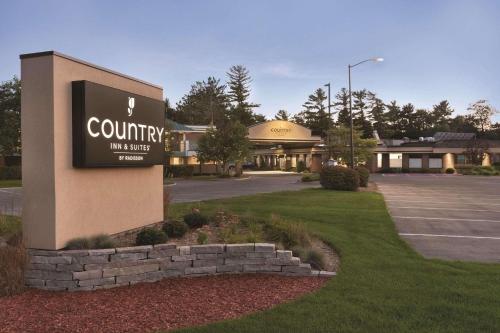 Country Inn & Suites by Radisson, Traverse City, MI in Traverse City, USA