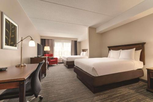 Country Inn & Suites by Radisson Grand Rapids East MI - image 5