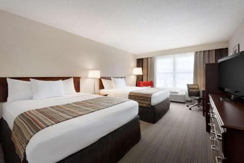 Country Inn & Suites by Radisson, Houghton, MI