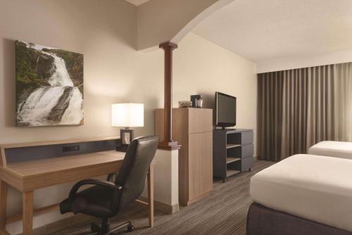 Country Inn & Suites by Radisson, Eagan, MN