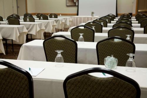 Country Inn & Suites by Radisson, Mankato Hotel and Conference Center, MN