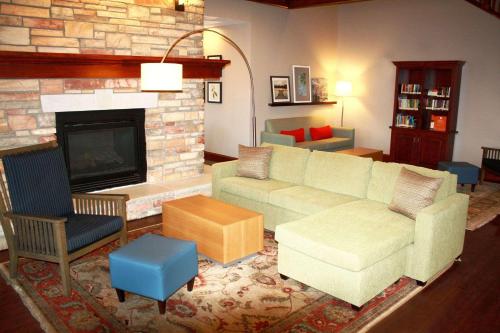 Country Inn & Suites by Radisson, Red Wing, MN