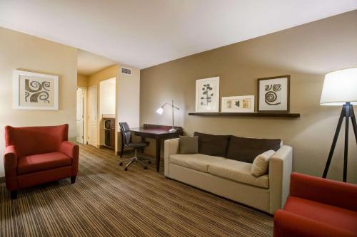 Country Inn & Suites by Radisson, Red Wing, MN