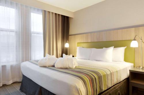 Country Inn & Suites by Radisson, Bloomington at Mall of America, MN