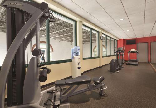 Country Inn & Suites by Radisson St. Charles MO - image 11