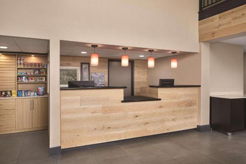 ล็อบบี้, คันทรี อินน์ แอนด์ สวีท บาย เรดิสัน, ดันน์, นอร์ทแคโรไลนา (Country Inn & Suites by Radisson, Dunn, NC) in ดันน์ (NC)