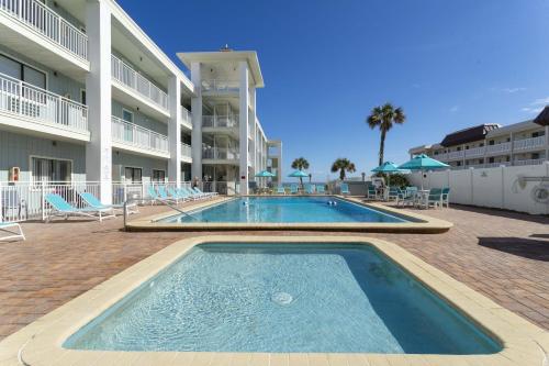 Coastal Waters 106 - A 11 Pool Side Retreat - image 2
