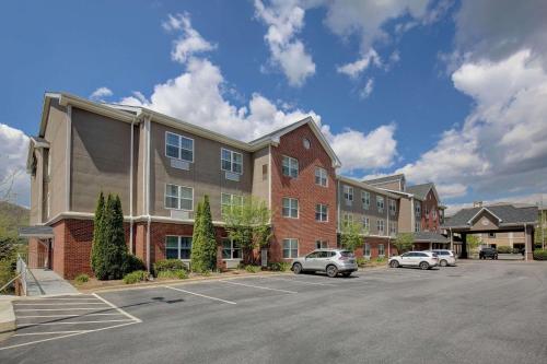 Country Inn & Suites by Radisson, Boone, NC - Hotel - Boone