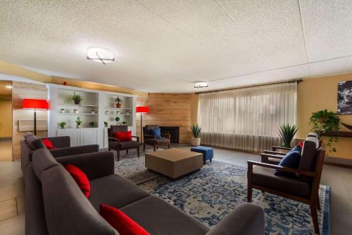 . Country Inn & Suites by Radisson, Lincoln Airport, NE