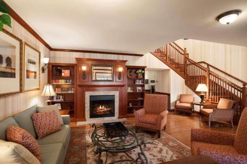 Photo - Country Inn & Suites by Radisson, Manchester Airport, NH