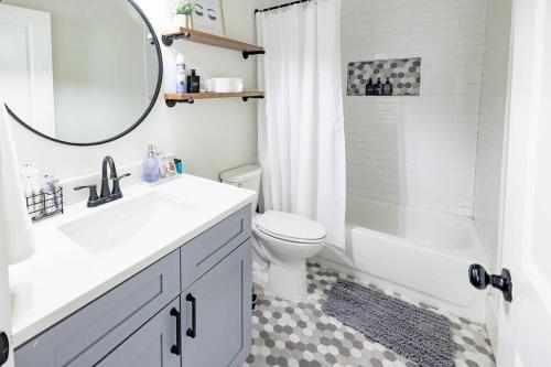 Manchaca Meadows - 4 Bedroom Villa in Manchaca, USA