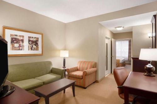 Country Inn & Suites by Radisson, Ithaca, NY