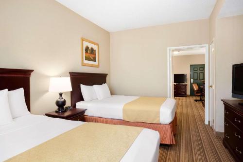 Country Inn & Suites by Radisson, Ithaca, NY