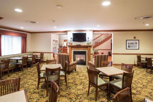 Country Inn & Suites by Radisson Buffalo South I-90 NY - image 2