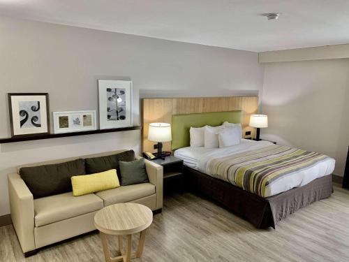 Country Inn & Suites by Radisson Sandusky South OH - image 12