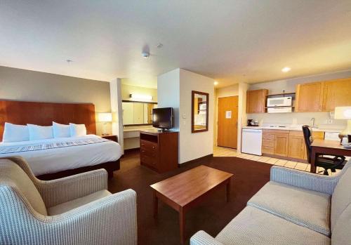 Country Inn & Suites by Radisson, Bend, OR