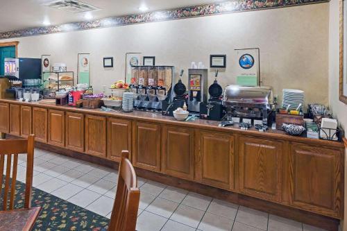 Country Inn & Suites by Radisson, Chambersburg, PA