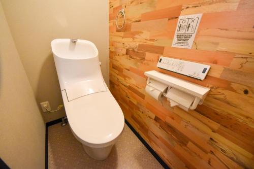 One-Bedroom Apartment image 9