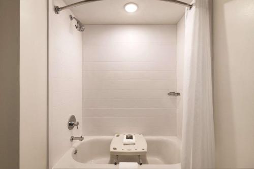 Country Inn & Suites by Radisson, Sevierville-Kodak, TN in Kodak, USA