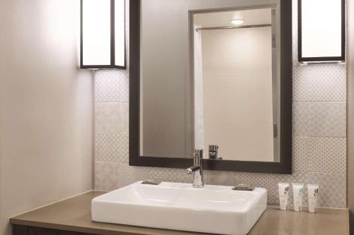 Country Inn & Suites by Radisson, Sevierville-Kodak, TN in Kodak, USA