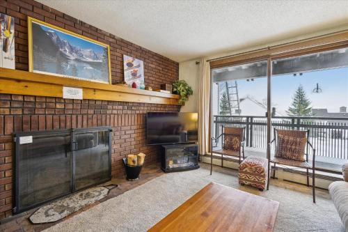 Ski on ski off, conveniently located, 2 bedroom condo with beautiful views, access to indoor pool Sunrise B3, Killington (Foto 8)