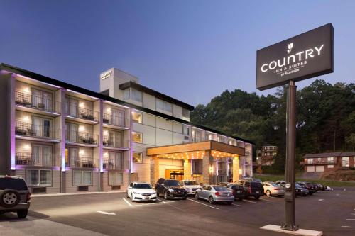 Country Inn & Suites by Radisson Downtown, Gatlinburg, TN