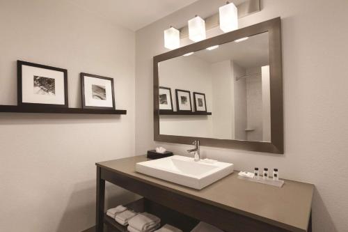 Country Inn & Suites by Radisson, Chattanooga-Lookout Mountain in Chattanooga, USA