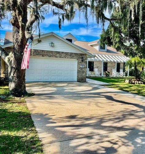 Pellicanus House on the Bay in Palm Bay, USA