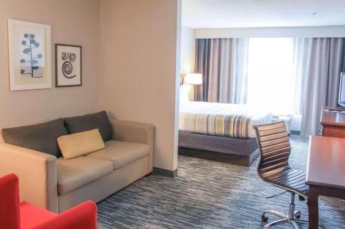 Country Inn & Suites by Radisson, Washington Dulles International Airport, VA