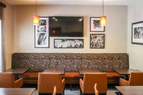 Country Inn & Suites by Radisson, Washington Dulles International Airport, VA